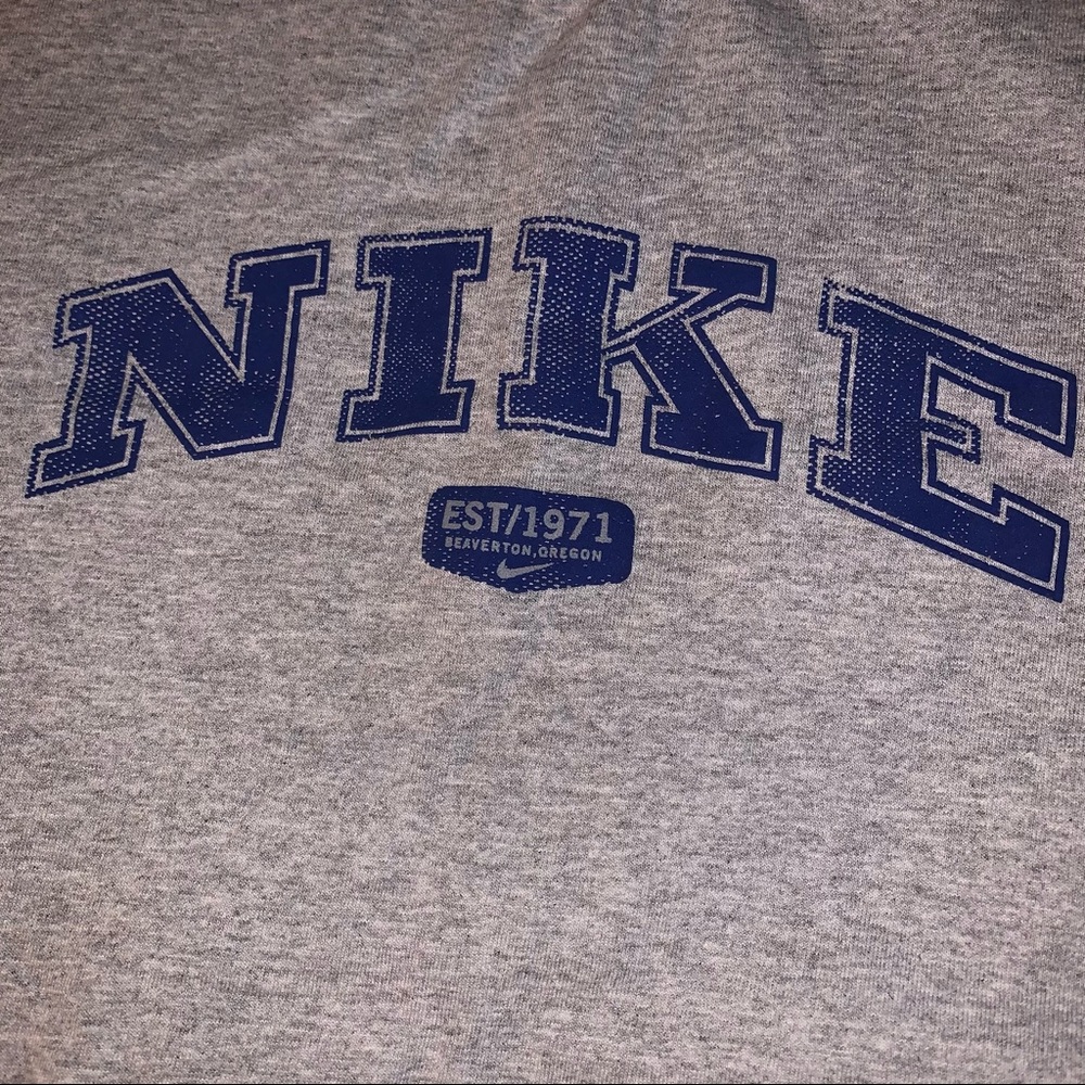 Vintage 90s Grey Nike Logo T-Shirt - Picture 4 of 5